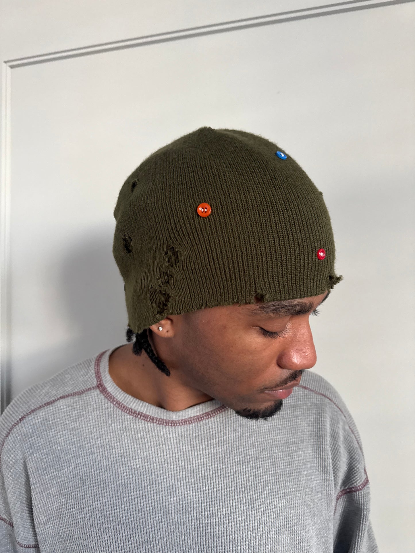 Distressed Cedes Beanie (olive)